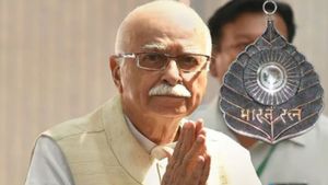 Lal Krishna Advani: राम रथ से भारत रत्न तक आडवाणी जी की राजनीतिक यात्रा
