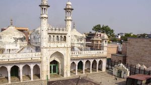Gyanvapi: झूठ के तहखाने में ज्ञानवापी के सच को दबाने का प्रयास