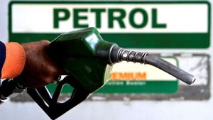 Fuel Prices 19th February 2024: सोमवार को क्या कम हुए तेल के दाम? जानिए यहां 