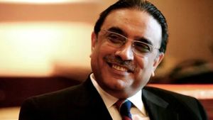 Asif Ali Zardari: बदनाम जरदारी दूसरी बार बने पाकिस्तान के राष्ट्रपति 