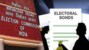 Electoral Bonds: चुनाव आयोग के गले में फंसी चुनावी चंदे की फांस