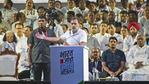 Rahul Gandhi Yatra: राहुल गांधी की यात्रा और कांग्रेस की मुश्किल