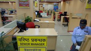 पब्लिक सेक्टर बैंक लोन डिफॉल्टर्स को नहीं भेज सकते लुकआउट नोटिस: हाई कोर्ट  