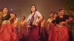 Bhojpuri Song: काजल त्रिपाठी ने की पति की तारीफ़,  कहा- ‘दिलदार हवे मोर सजनवा कहनवा मानेले हे’