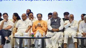 वोटिंग घटने से सीटें बढ़ने के सपने देख रहा विपक्ष