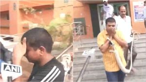 Fact Check: क्या NEET पेपर लीक के आरोपियों को कांग्रेस दफ्तर से किया गया गिरफ्तार? जानें Video का सच?
