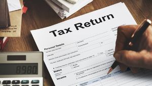 Income Tax: 2023-24 के लिए भारत में किसे ITR दाखिल करना होगा? जानें सभी जरूरी बातें