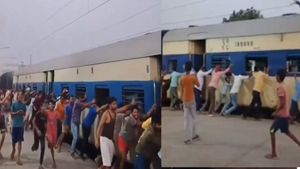 बिहार में लोगों ने धक्का मारकर पटरी पर क्यों दौड़ा दी ट्रेन? अब हो रही वाहवाही, जानिए वजह  