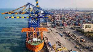 Adani Ports News: अडानी ग्रुप की एस्ट्रो में 80% हिस्सेदारी, जानें कितने करोड़ में हुआ है सौदा