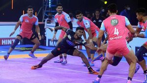 Pro Kabaddi 2024 Auction Highlights, Day 2: दूसरे दिन के ऑक्शन में टूटे कई रिकॉर्ड, अजीत कुमार 66 लाख में बिके