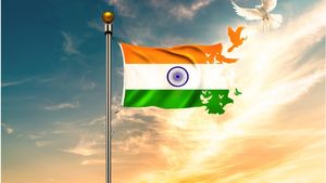 Independence Day Status : 'मेरा भारत महान' स्वतंत्रता दिवस पर लगाएं ऐसे स्टेटस, भर देगी देशभक्ति का जोश