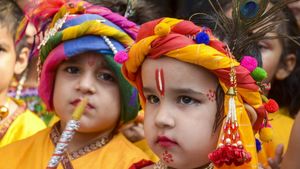 Krishna Janmashtami Wishes 2024: 'नटखट नंद लाल आपको...', जन्‍माष्‍टमी के मौके पर भेजें ये शुभकामना संदेश 