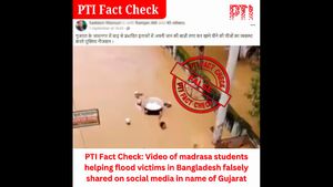 Fact Check: बाढ़ पीड़ितों की मदद कर रहे लोगों का वीडियो क्या गुजरात का है? जानें वायरल दावे का सच