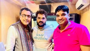 Bhojpuri Film: खेसारी लाल यादव और लोकेश मिश्रा का अलग है 'अंदाज', निर्माता ने फिल्म को लेकर कही ये बात