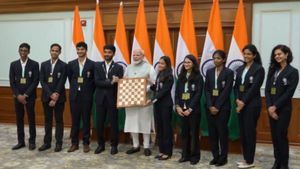 चेस ओलंपियाड में गोल्ड जीतने वाली टीम से मिले पीएम मोदी, वीडियो आया सामने