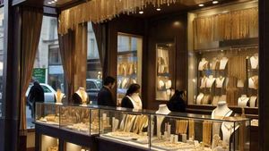 Gold Rate Today: सोने की कीमत में आया उछाल, जानिए क्या है चांदी का भाव? चेक करें गोल्ड-सिल्वर के लेटेस्ट रेट 
