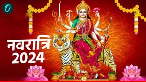 Maa Skandmata, Day 5: आज है मां स्कंदमाता का दिन,  यहां पढ़ें चालीसा और आरती 
