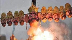 Dussehra 2024: क्यों रावण  को कहते हैं  'दशानन'? क्या है उसके 10 सिरों का मतलब? 