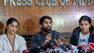 बजरंग और विनेश को ट्रायल में छूट की मांग के लिए किसने उकसाया? साक्षी मलिक के बयान से आया भूचाल