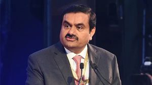 गौतम अडानी पर अमेरिका में फर्जीवाड़ा और घूसखोरी का लगा आरोप, 250 USD की घूस का मामला आया सामने