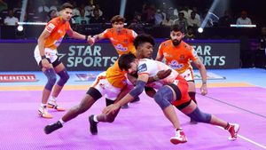 Pro Kabaddi League: पुणेरी पलटन ने किया गुजरात जायंट्स को ध्वस्त, पॉइंट्स की बारिश कर हराया