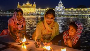 Guru Nanak Jayanti 2024: प्रकाश पर्व आज, जानिए महत्व और इस दिन के बारे में सबकुछ 