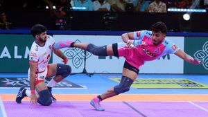 Pro Kabaddi League: 3 क्वार्टर पिछड़ने के बाद जयपुर पिंक पैंथर्स ने काटा गदर, यूपी को करीबी मैच में हराया