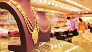 Gold Rate Today: सोना एक हफ्ते में 1600 से ज्यादा हुआ सस्ता, खरीदने का है अच्छा मौका, जानें रेट?