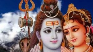 Som Pradosh 2025: आज जरूर करें ये पांच उपाय, संवर जाएगा जीवन, बन जाएंगे धनवान