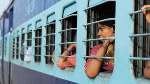 Budget 2025: रेलवे सेक्टर के लिए इस बजट में क्या-क्या होगा खास? सरकार इस बार 15-20% बढ़ाने वाली है फंड!