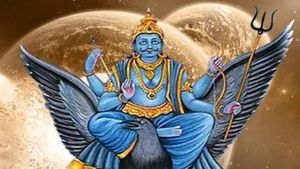 Shani Asta 2025 : शनि देव को इस तरह से करें प्रसन्न, संवर जाएगा जीवन 