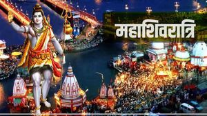 Mahashivratri 2025: रात्रि के चारों प्रहर करें शिव पूजन, जो मांगोगे वो मिलेगा