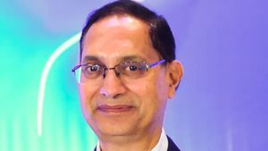 SEBI New Chief: कौन हैं तुहिन कांत पांडे? जिन्हें सेबी का नया चीफ बनाया गया, माधबी पुरी बुच की लेंगे जगह
