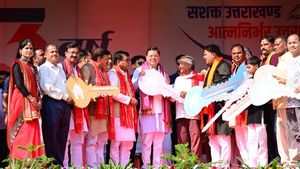 CM धामी ने किया 40 करोड़ की 14 योजनाओं का शिलान्यास-लोकार्पण, 15 लाभार्थियों को सौंपी दुकानों की चाबी