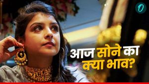 Gold Silver Rate Today: भारत के 8 शहरों में 10 ग्राम सोने का क्या भाव? चांदी लुढ़की? होली से पहले गिरे दाम? 