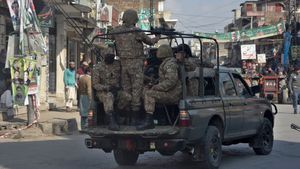 Pakistan: पाकिस्तानी सेना के ड्रोन हमलों में खैबर पख्तूनख्वा के 12 आतंकियों की मौत, आम नागरिकों की भी गई जान! 