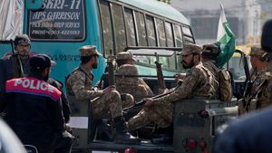 पाकिस्तानी सेना ने अपने ही लोगों पर की ड्रोन से बमबारी, 9 को उतारा मौत के घाट, 12 आतंकियों को भी मारने का दावा