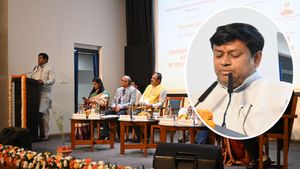 संस्कृत पुस्तकालयों के केंद्रीकरण में मील का पत्थर बनेगा 'ज्ञान भारतम् मिशन'-केंद्रीय मंत्री सुकांत मजूमदार