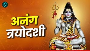 Anang Trayodashi 2025 : चाहिए प्रेम और सुखद दांपत्य जीवन तो जरूर करें ये व्रत