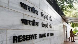 RBI ने रेपो रेट घटाकर 6% किया, मध्यम वर्ग को कितनी राहत की उम्मीद, जानें शेयर मार्केट का हाल 