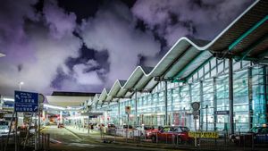 Toronto Pearson Airport पर आतंकी हमला? टर्मिनल 1 सील, एक की मौत, जानें पुलिस ने क्या कहा?