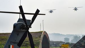 Pahalgam Terror: पहलगाम हमले के जवाब को लेकर नेवी, आर्मी और एयरफोर्स के चीफ की क्या चल रही तैयारी? PM को बताया