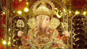 Vinayaka Chaturthi 2025: पुष्य नक्षत्र में करें गणेश और चंद्र का पूजन, घर में होगी धनवर्षा 
