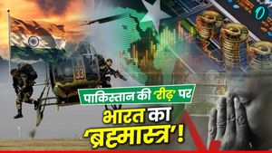 India-Pak War: पाकिस्तान की इकोनॉमी पर भारत की सर्जिकल स्ट्राइक! आतंकी देश में मची हाय-तौबा, असल वार अभी बाकी
