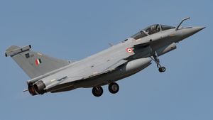 Fact Check: क्या POK में गिरा लड़ाकू विमान सुखोई, जिंदा पकड़ा गया IAF पायलट ? PIB ने वायरल दावे को बताया फर्जी