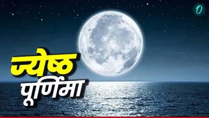 Jyeshtha Purnima 2025: ज्येष्ठ पूर्णिमा आज, कीजिए ये उपाय चमक जाएगी किस्मत 