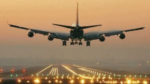 Israel Iran War के बाद दिल्ली एयरपोर्ट पर अलर्ट, कई फ्लाइट्स डायवर्ट या कैंसिल, यात्रा से पहले चेक करें लिस्ट