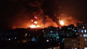 Israel का ईरानी रक्षा मंत्रालय पर हमला, तेहरान में तेल डिपो तबाह, हाइफा में 3 की मौत,10 Point में जानें सबकुछ 