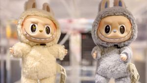Labubu Doll: क्या है 'लाबूबू डॉल'? क्यों हो रही है वायरल? करोड़ों में बिक रही है डरावने लुक वाली ये गुड़िया