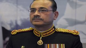 Asim Munir अपनी बदजुबानी से नहीं आ रहे बाज, कश्मीर को लेकर फिर उगला जहर